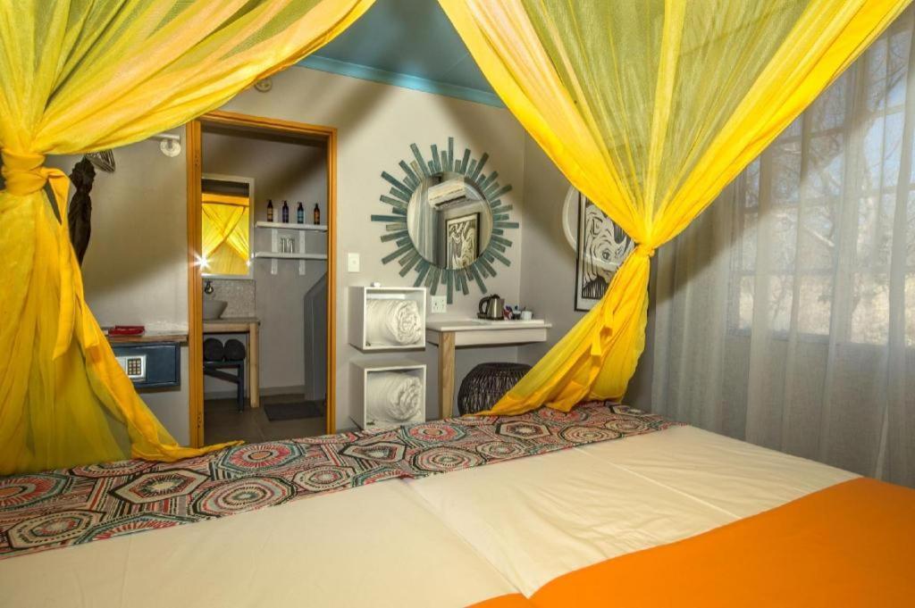 فندق Etosha Safari Camp, Etosha National Park, Namibia أوكاوكويجو المظهر الخارجي الصورة